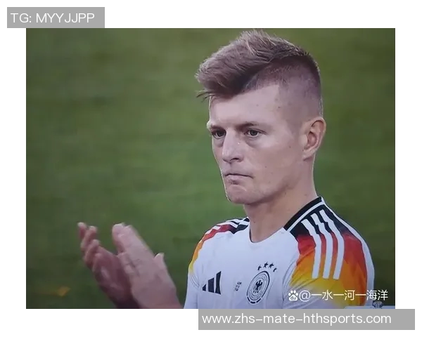 回顾昔日辉煌原德国足球明星阵容精彩瞬间的珍贵照片分享